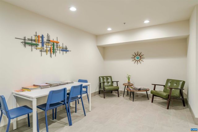 511 1st St N Apt 613, Charlottesville, VA 22902