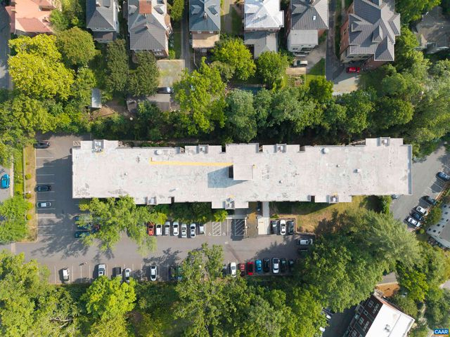 511 1st St N Apt 613, Charlottesville, VA 22902