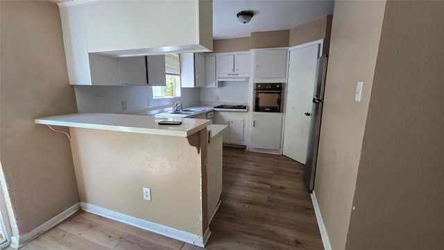 1403 Blalock Road 14, Houston, TX 77055