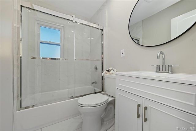 70 Nevada Street, Hicksville, NY 11801