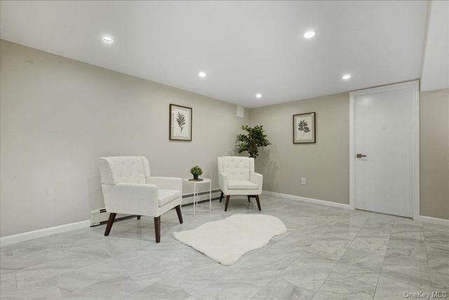 70 Nevada Street, Hicksville, NY 11801