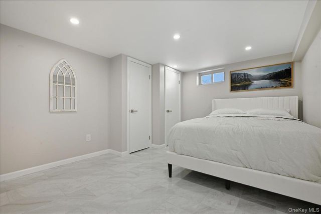 70 Nevada Street, Hicksville, NY 11801