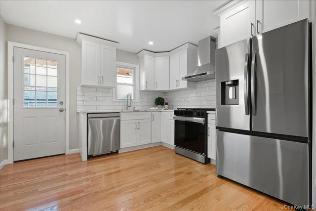 70 Nevada Street, Hicksville, NY 11801