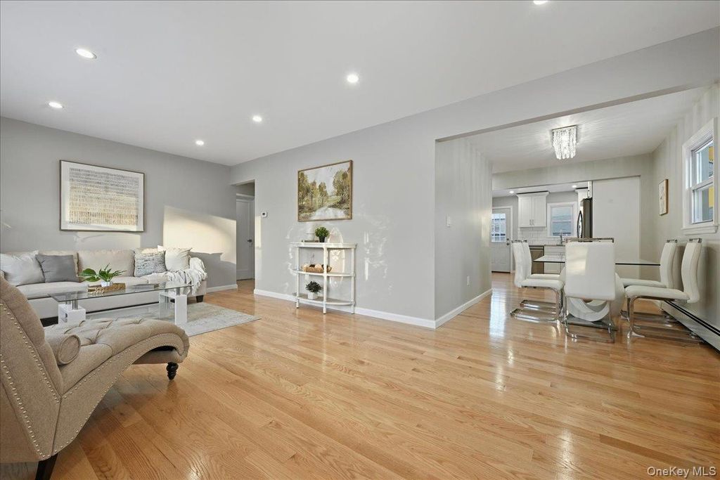 70 Nevada Street, Hicksville, NY 11801