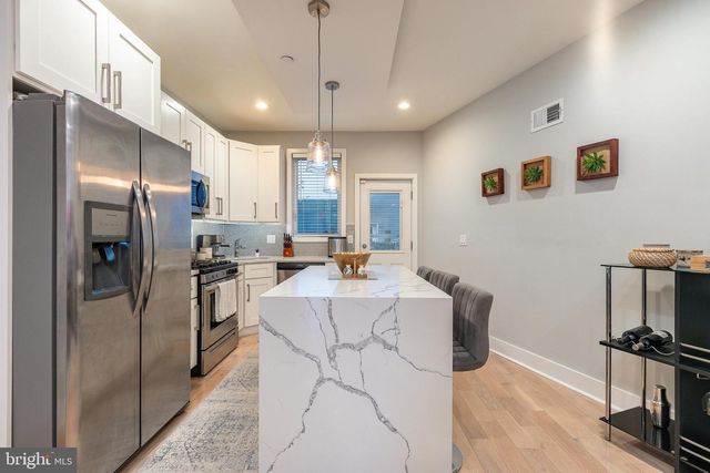 1817 N LEITHGOW ST, Philadelphia, PA 19122