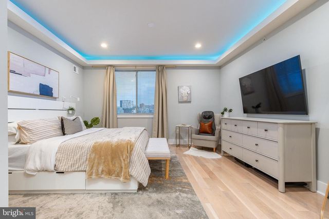 1817 N LEITHGOW ST, Philadelphia, PA 19122