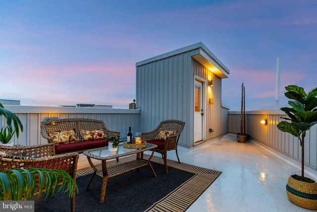 1817 N LEITHGOW ST, Philadelphia, PA 19122