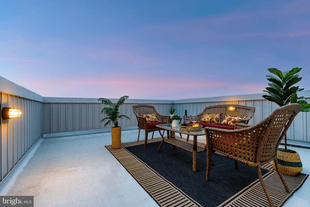 1817 N LEITHGOW ST, Philadelphia, PA 19122