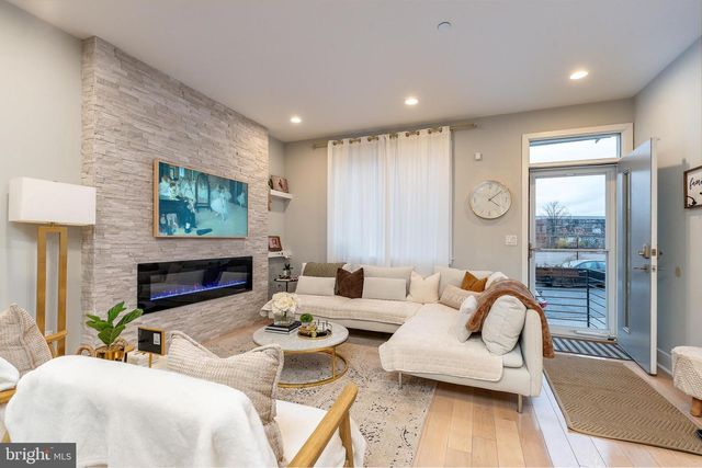 1817 N LEITHGOW ST, Philadelphia, PA 19122