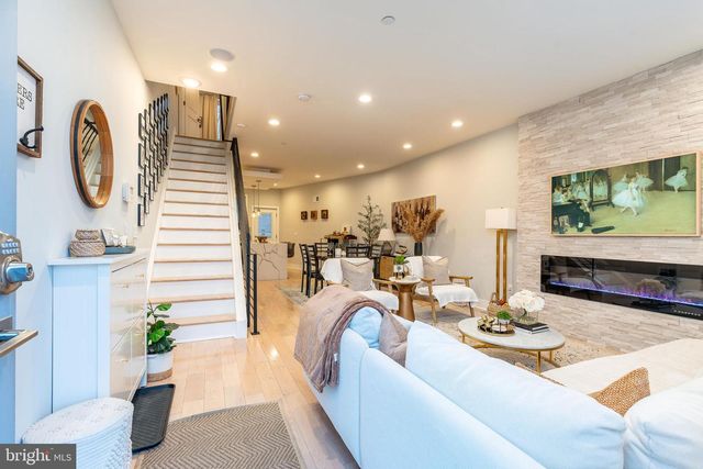 1817 N LEITHGOW ST, Philadelphia, PA 19122