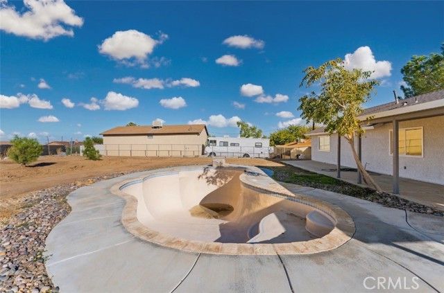 15352 Linden, Hesperia, CA 92345
