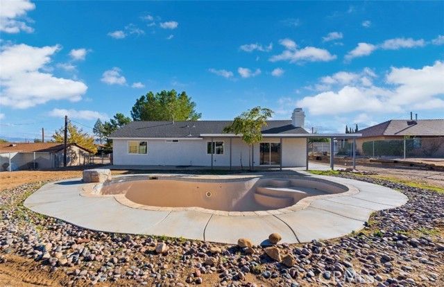 15352 Linden, Hesperia, CA 92345