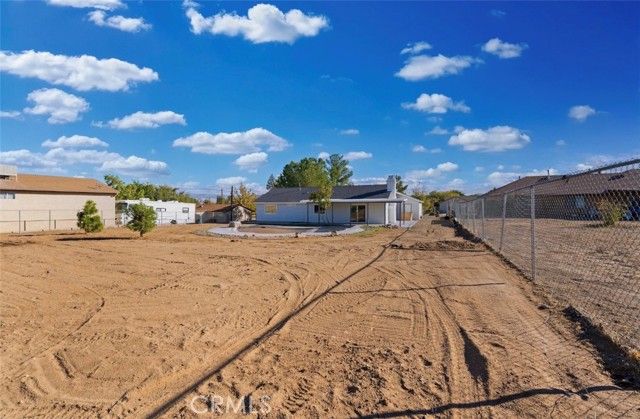 15352 Linden, Hesperia, CA 92345