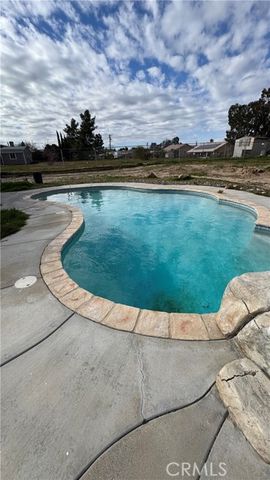 15352 Linden, Hesperia, CA 92345