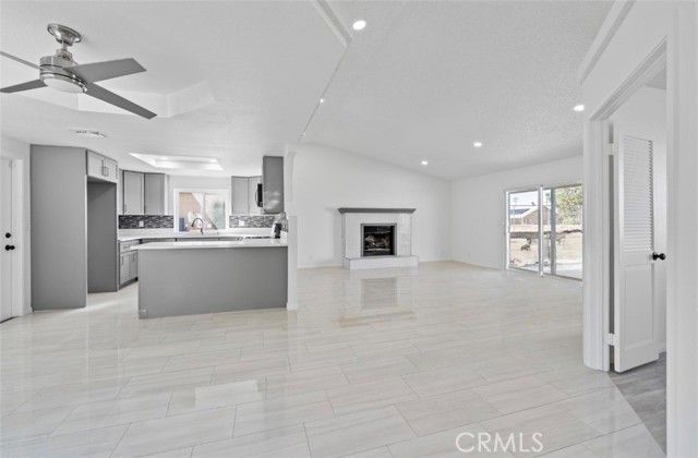 15352 Linden, Hesperia, CA 92345