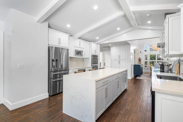 916 SW 37th Court, Boynton Beach, FL 33435