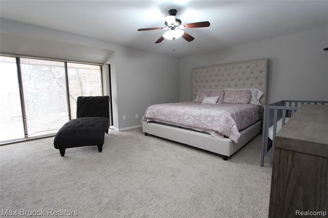 7338 Creek View Court, West Bloomfield, MI 48322