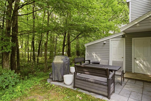 17 Chestnut Circle, Merrimack, NH 03054