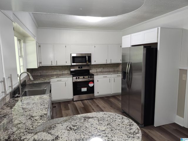204 PRIMROSE PATH, Sylacauga, AL 35150