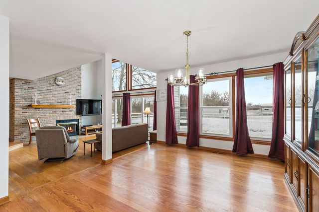 28166 W Wilmot Road, Antioch, IL 60002