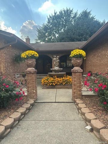 37129 Almont Drive W, Sterling Heights, MI 48310