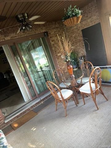 37129 Almont Drive W, Sterling Heights, MI 48310