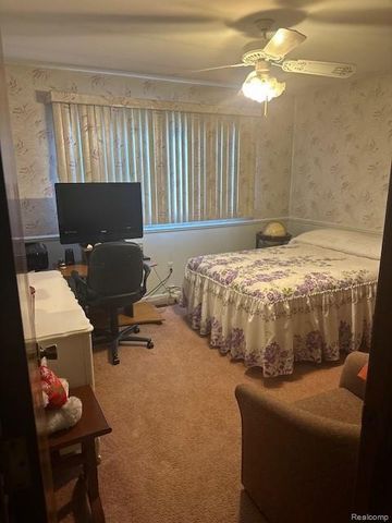 37129 Almont Drive W, Sterling Heights, MI 48310