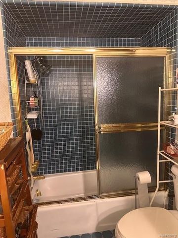 37129 Almont Drive W, Sterling Heights, MI 48310