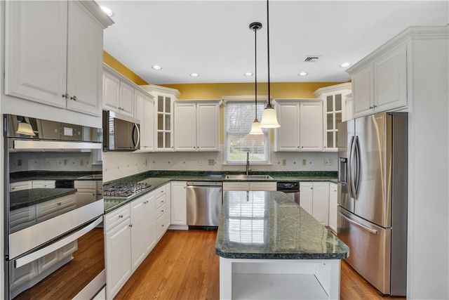 109 Oakview Dr, Cranberry Twp, PA 16066