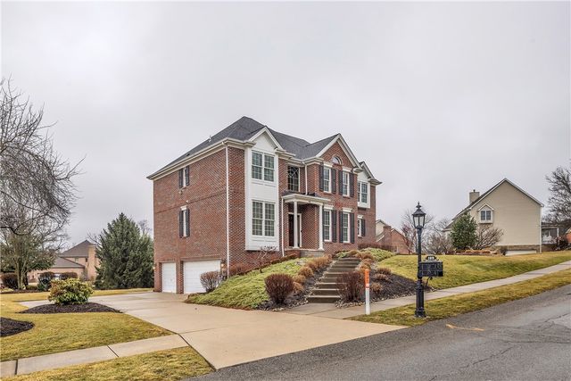 109 Oakview Dr, Cranberry Twp, PA 16066
