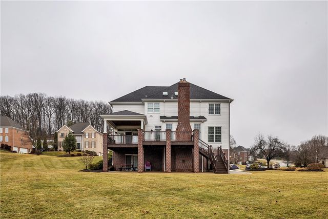 109 Oakview Dr, Cranberry Twp, PA 16066