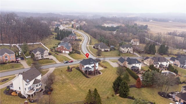 109 Oakview Dr, Cranberry Twp, PA 16066