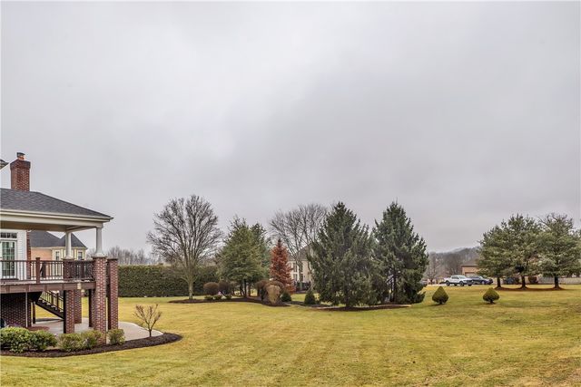 109 Oakview Dr, Cranberry Twp, PA 16066