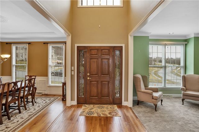 109 Oakview Dr, Cranberry Twp, PA 16066