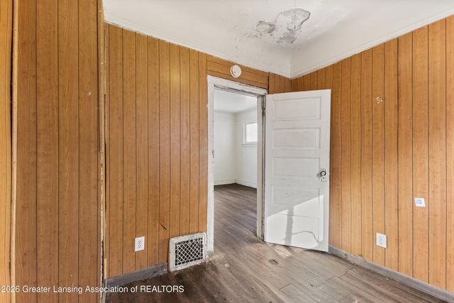 527 Beech Street, Lansing, MI 48912