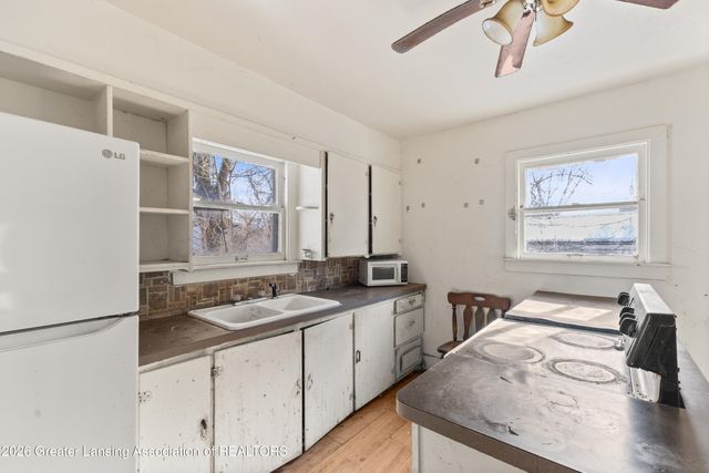 527 Beech Street, Lansing, MI 48912