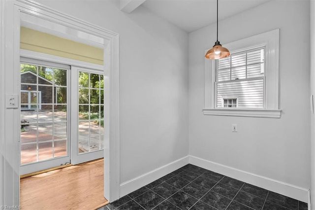 300 Warren Street, Greensboro, NC 27403