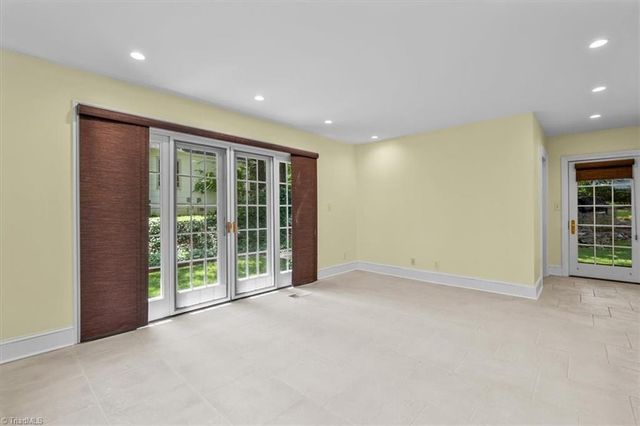 300 Warren Street, Greensboro, NC 27403