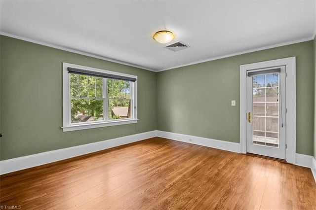 300 Warren Street, Greensboro, NC 27403
