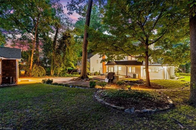 300 Warren Street, Greensboro, NC 27403