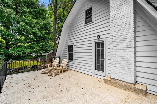 300 Warren Street, Greensboro, NC 27403