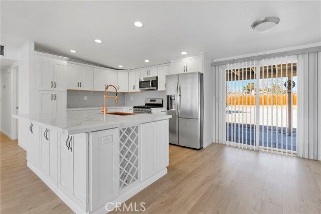 8770 Glendale, Hesperia, CA 92345