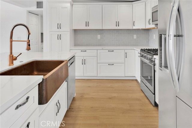 8770 Glendale, Hesperia, CA 92345