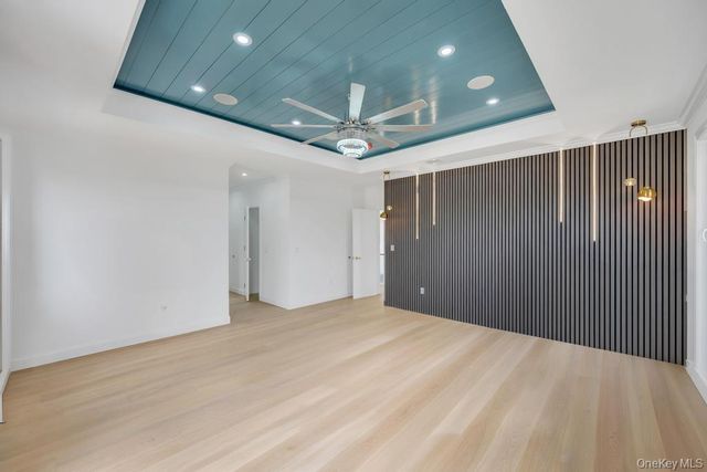 36 Jupiter Lane, Levittown, NY 11756