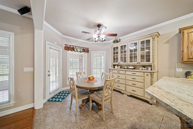 9910 E Shadowlake Lane, Claremore, OK 74017