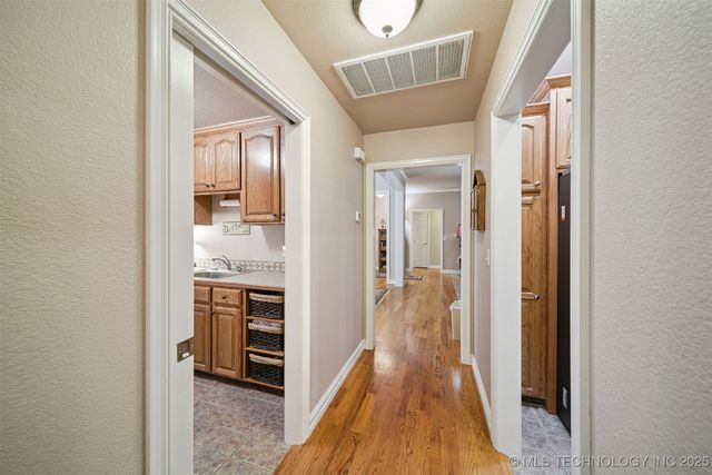 9910 E Shadowlake Lane, Claremore, OK 74017