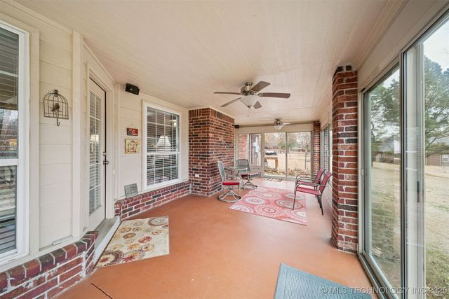 9910 E Shadowlake Lane, Claremore, OK 74017