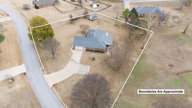 9910 E Shadowlake Lane, Claremore, OK 74017