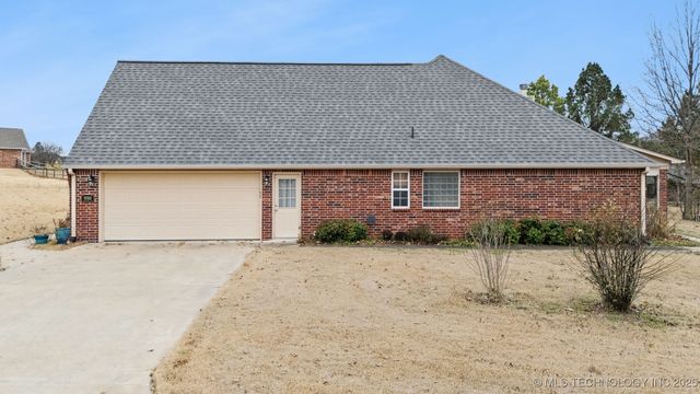9910 E Shadowlake Lane, Claremore, OK 74017