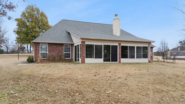 9910 E Shadowlake Lane, Claremore, OK 74017